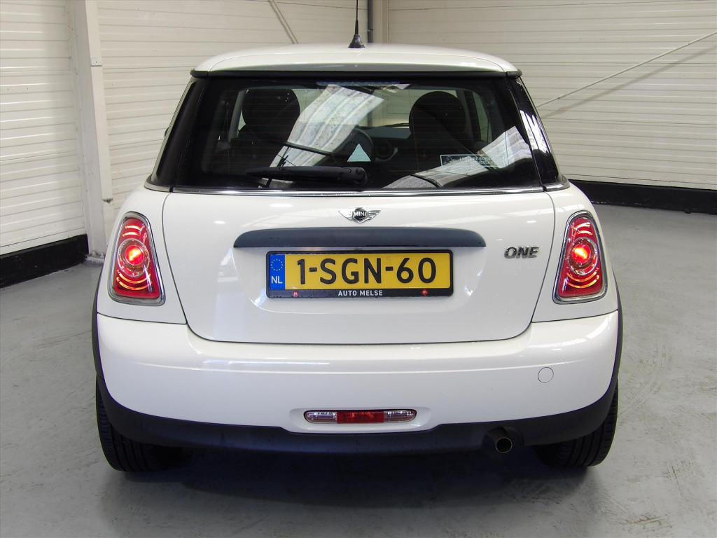 Mini One mini 1.6 75pk business line