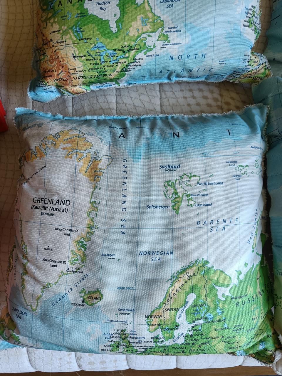 Zelfgemaakte wereldkaart kussens 6 Stuks