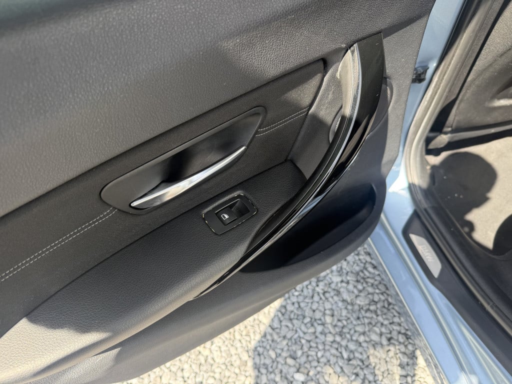 BMW 3-serie 320i 184pk executive sportline sedan