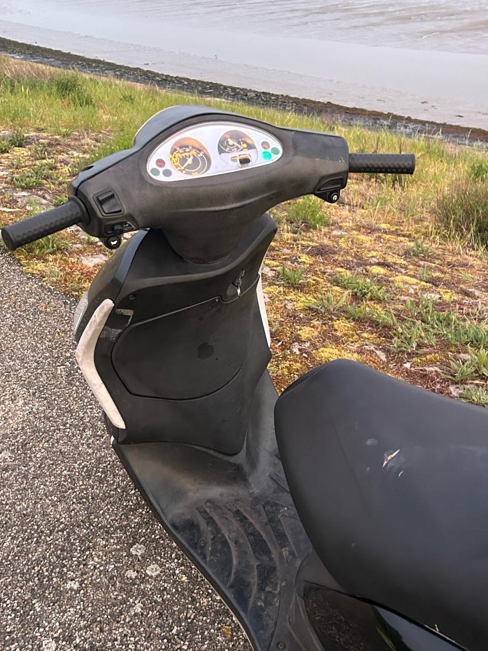 Scooter piaggio fly 2 takt