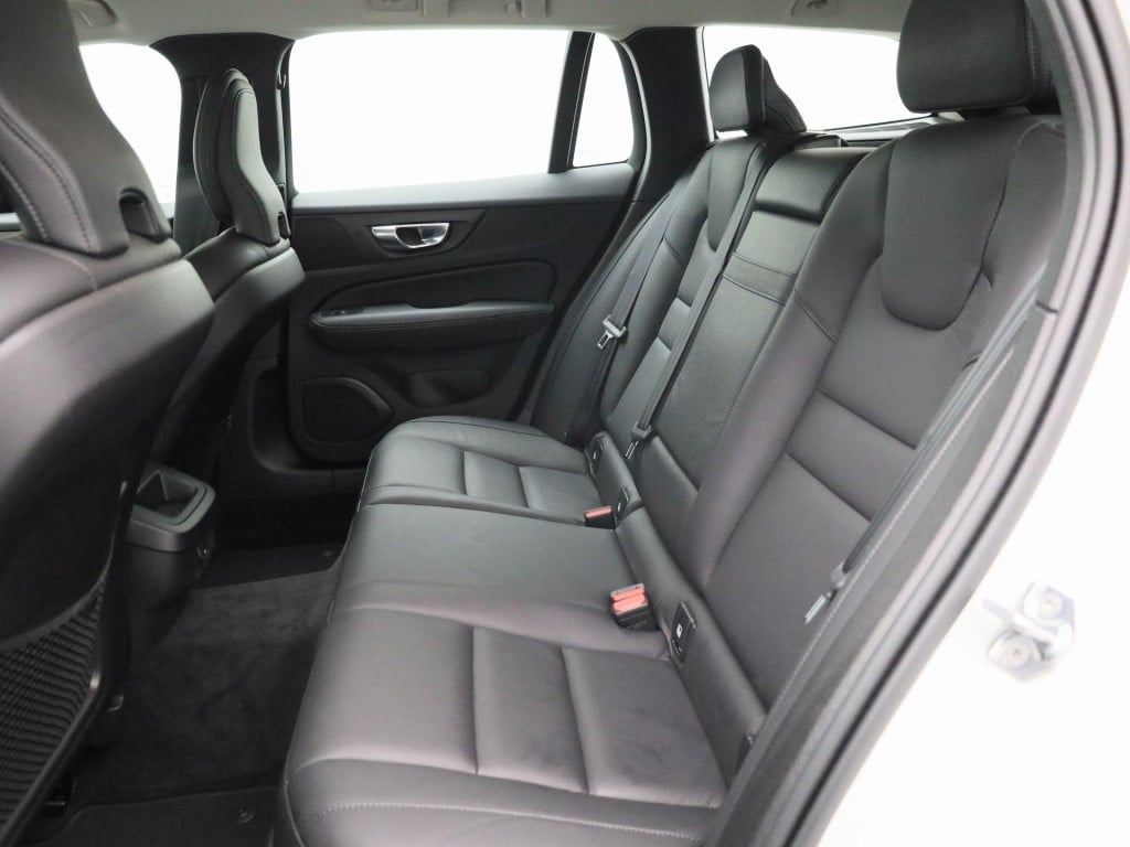 Volvo V60 2.0 b4 inscription | automaat | lmv | virtual cockpit | parkeer s