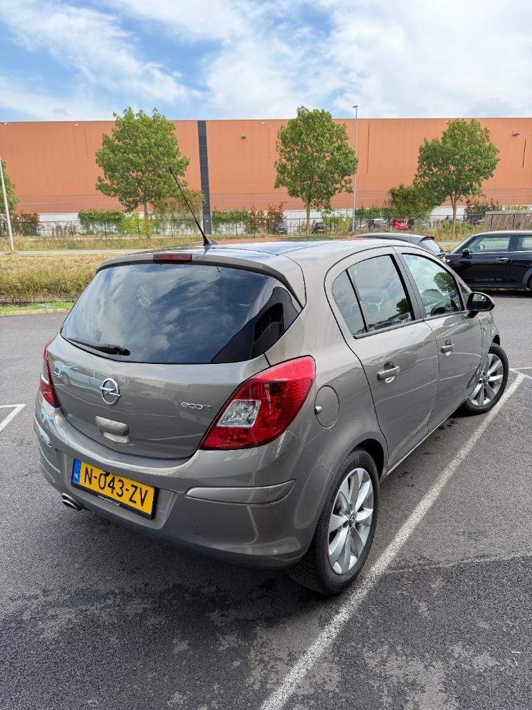 Opel Corsa 1.2 ecoflex selection - airco - stoelverwarming