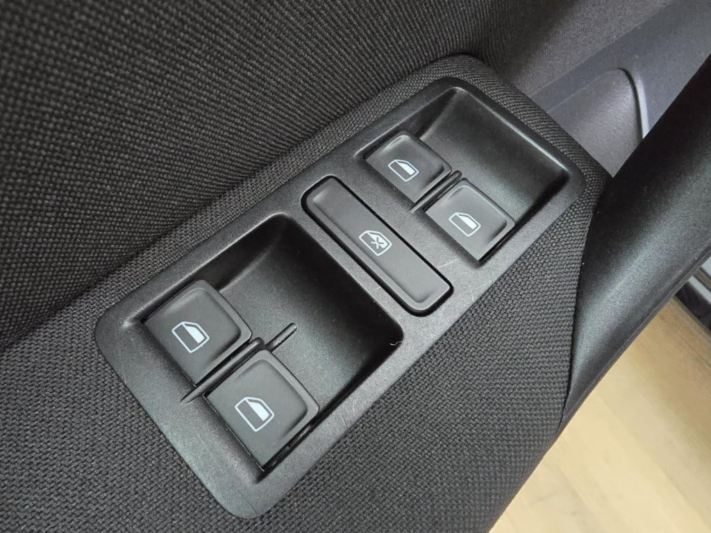 Volkswagen Polo occasion automaat 1.2 tsi highline prachtuitvoering | tweed