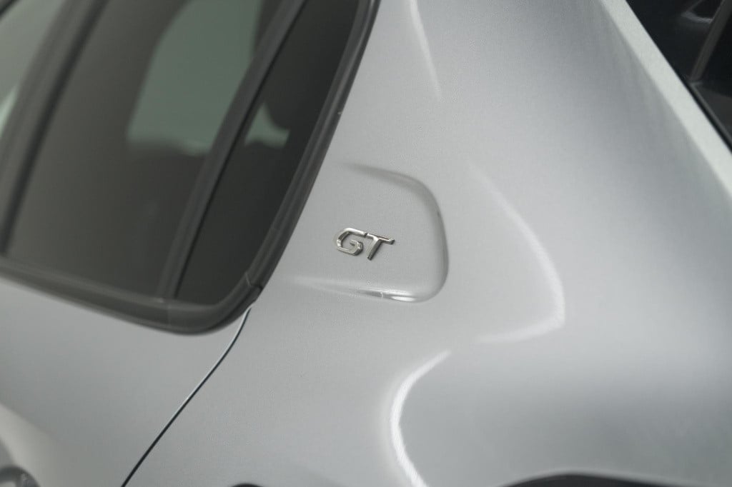 Peugeot 208 puretech 131 eat8 gt | camera | dodehoekdetectie | navigatie | 