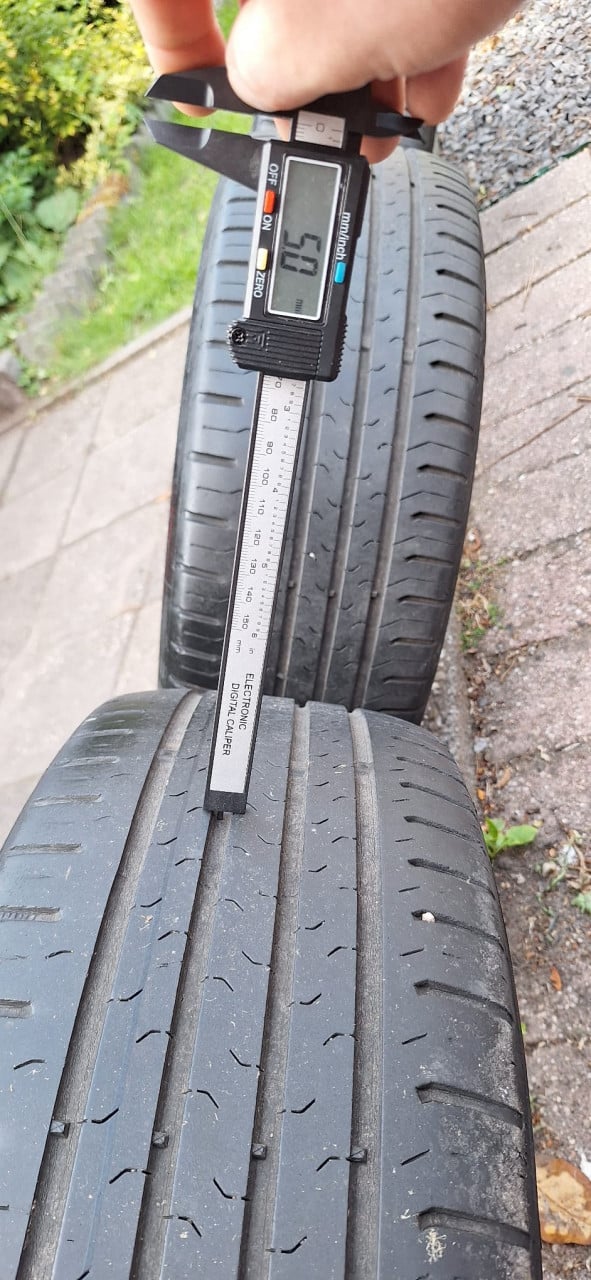 Originele 16'' Renault Clio velgen + A merk zomerbanden
