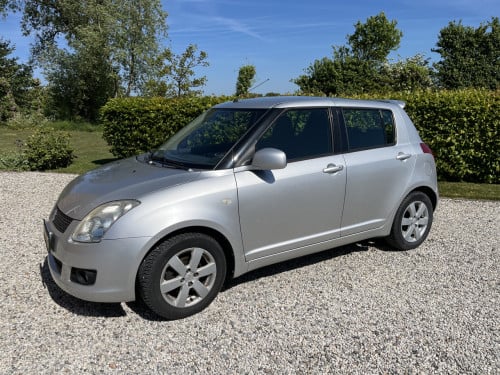Suzuki Swift 1.3 bandit met weinig kilometers
