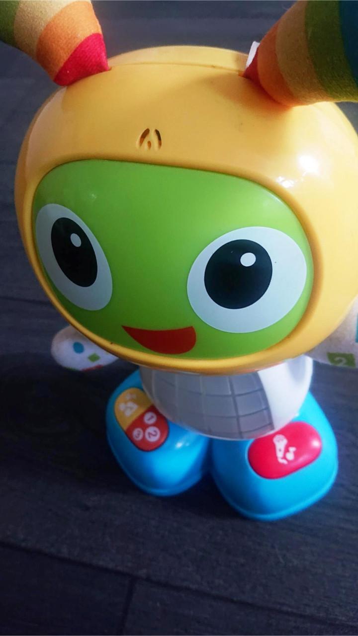 Fisher Price Beatbo dansende robot (geluid+licht)