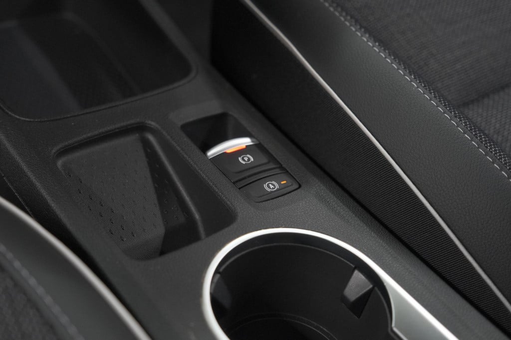 Renault Captur mild hybrid 140 edc techno | camera | 9.3 inch scherm | appl