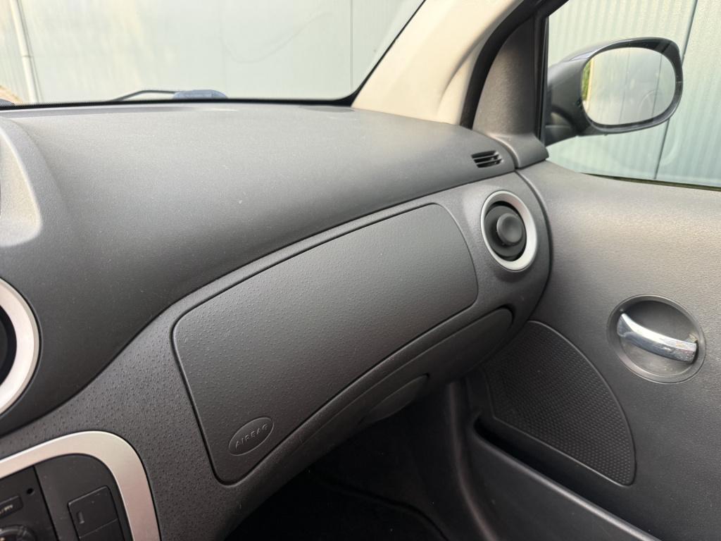 Citroen C2 1.6i-16v automaat vtr-line 3-drs