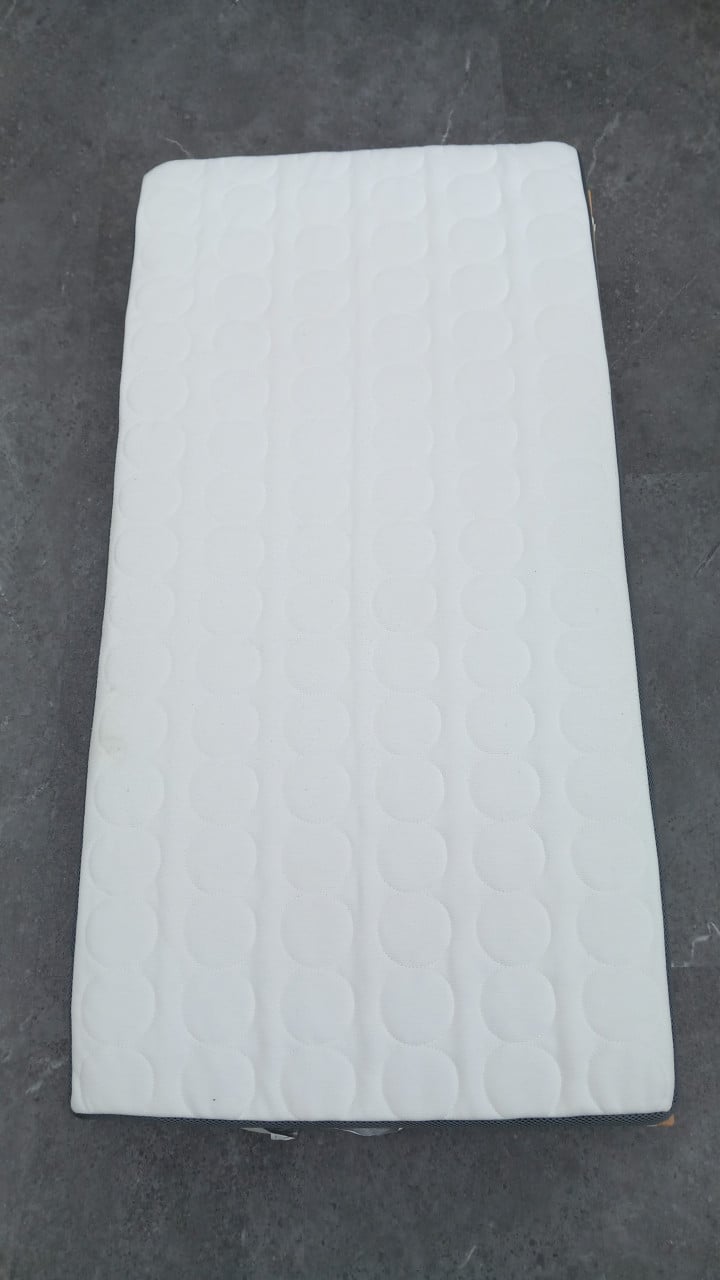 Ledikantje met matras