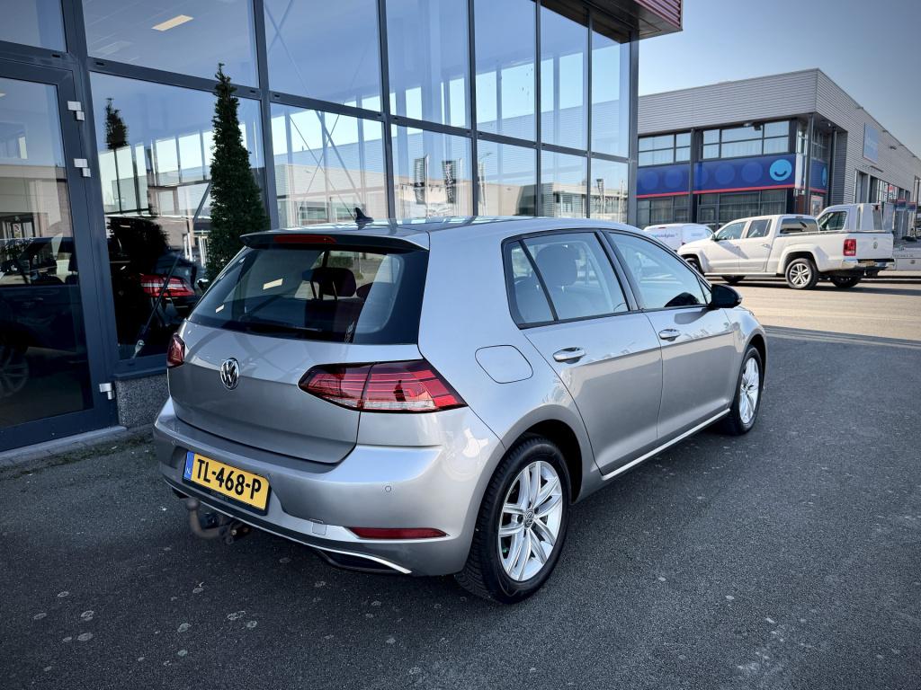 Volkswagen Golf 1.0 tsi trendline