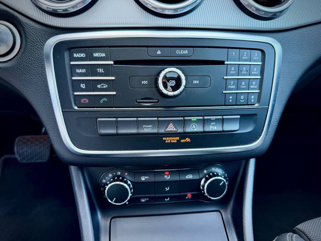 Mercedes-Benz Gla-klasse 180 ambition navi ecc cruise panodak
