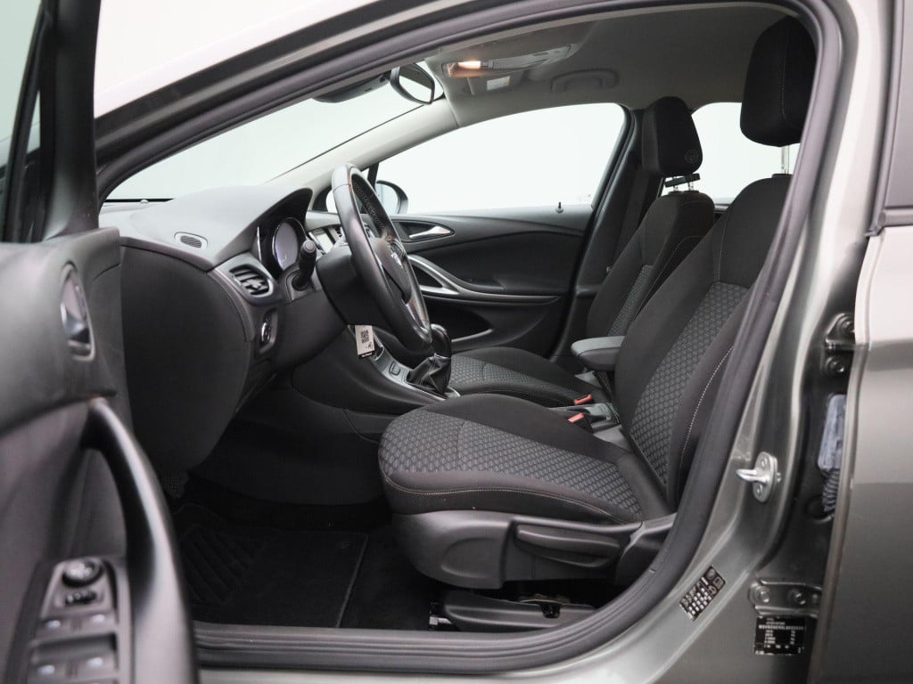 Opel Astra sports tourer 1.2 edition | parkeer sensoren | cruise control | 
