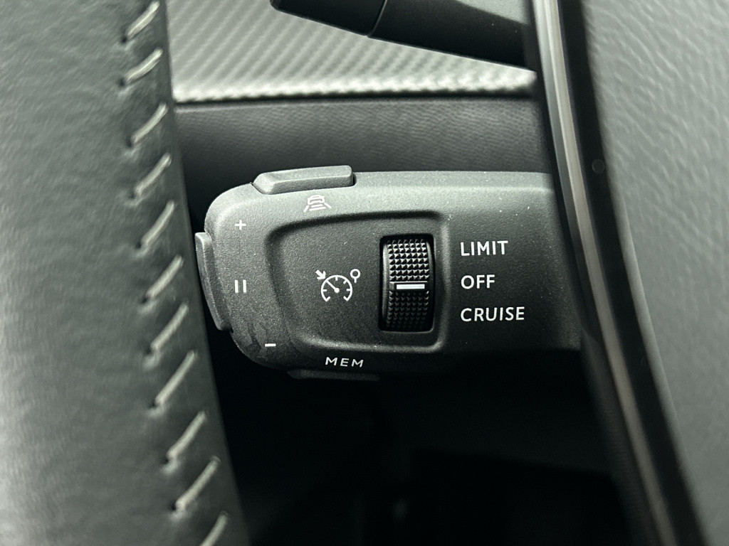 Peugeot 208 100pk allure pack | rijklaar | camera achter | keyless | 3d coc