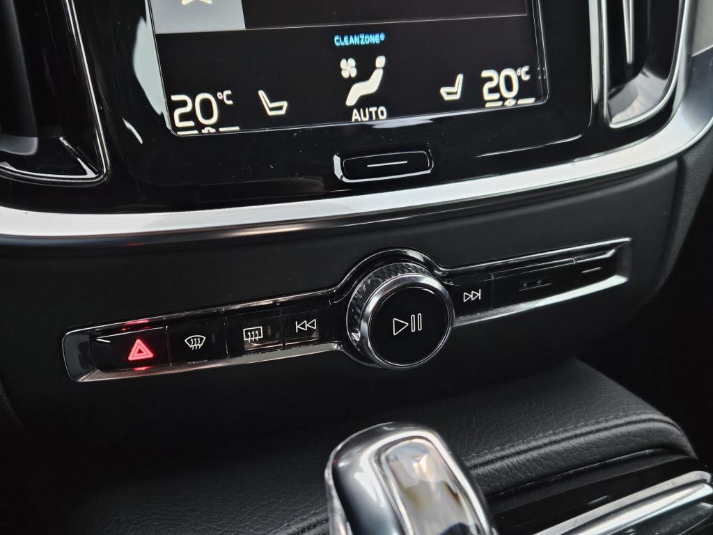 Volvo V60 2.0 t8 twin engine awd inscription | pano | elek. trekhaak