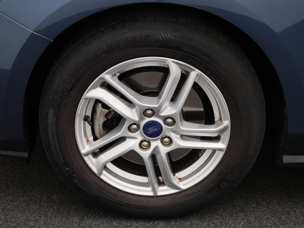 Ford Focus wagon 1.0 ecoboost hybrid trend edition business | navigatie | a
