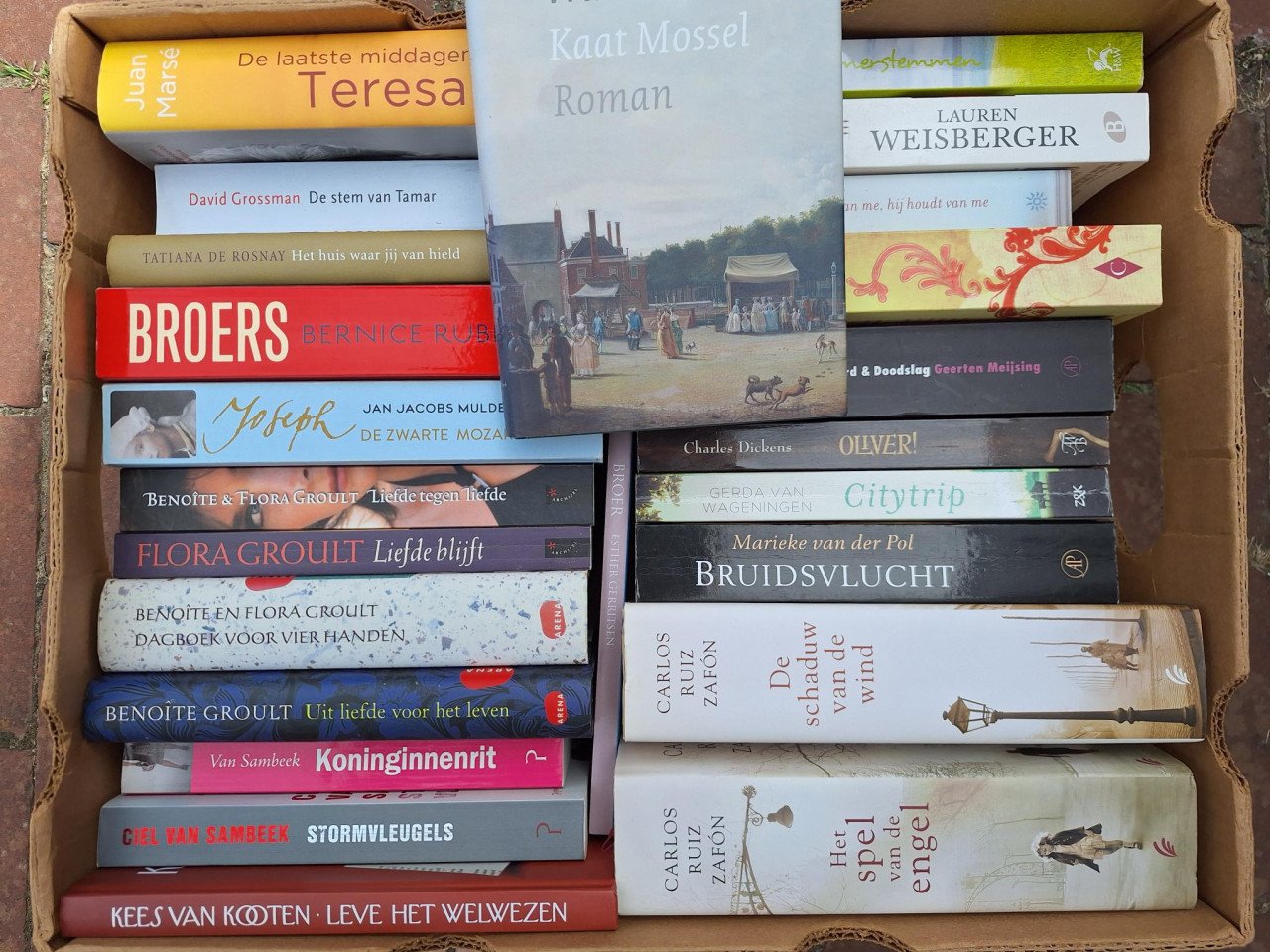 Zaterdag Snuffelmarkt: 📙OPRUIMING van boeken!!!📚