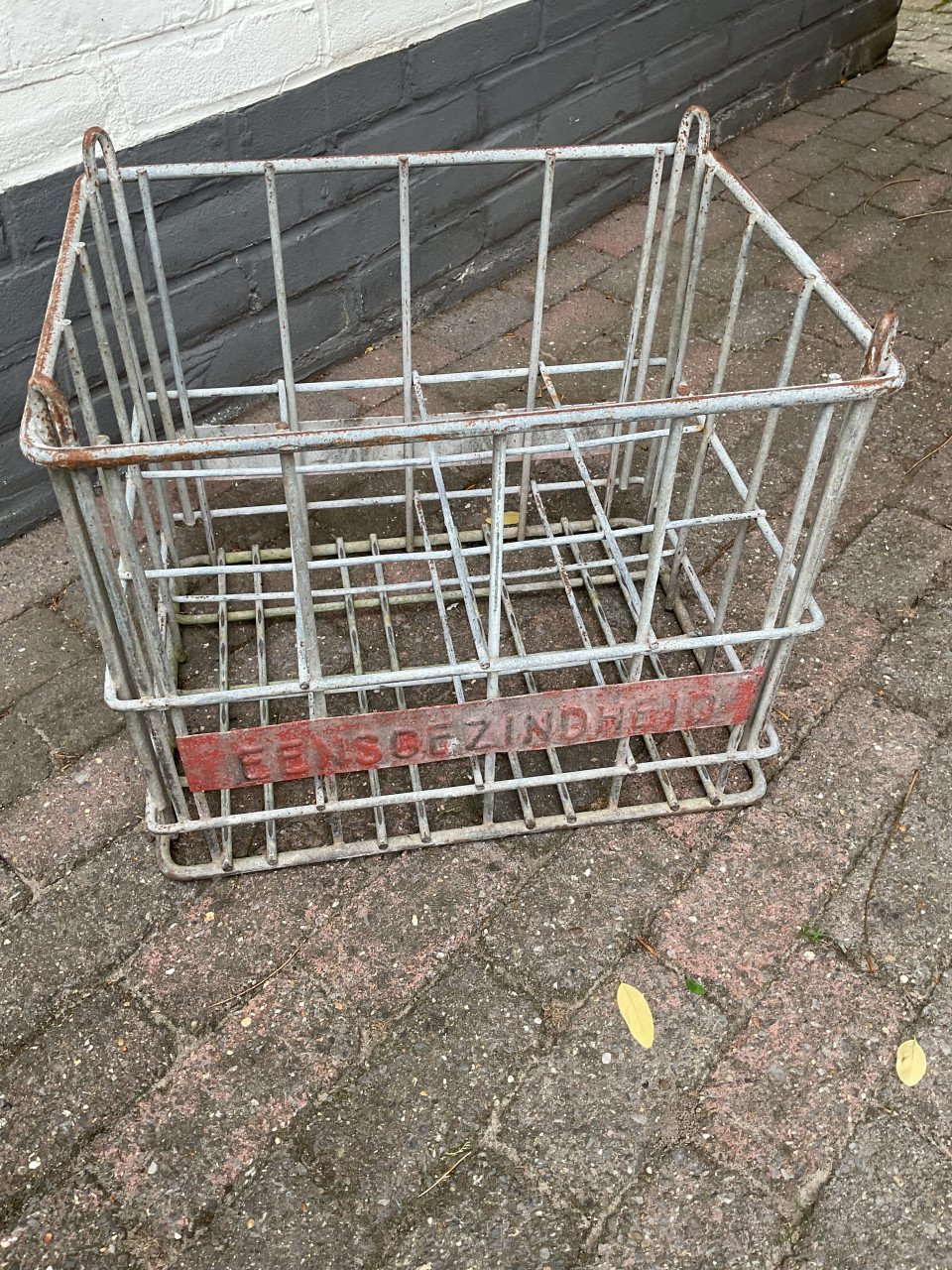 Metalen melkkrat  Ijzendijke