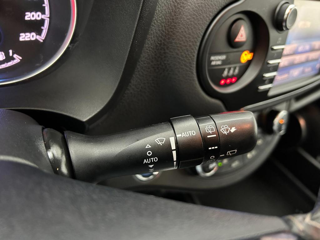 Toyota Yaris occasion 1.5 hybrid premium | airco | grijs | tweedehands toyo