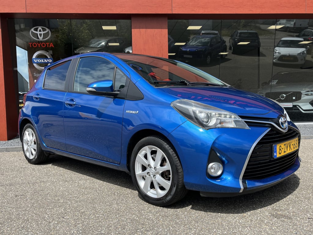 Toyota Yaris 1.5 hybrid dynamic | navi | camera |