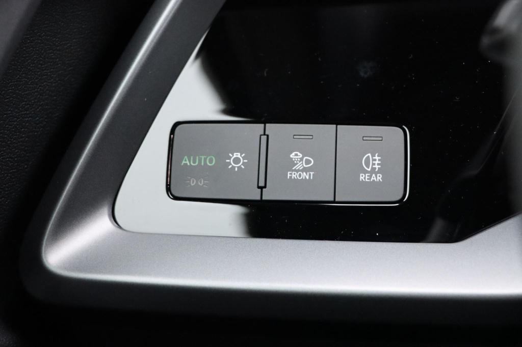 Audi A3 sportback 40 tfsi e advanced edition 204pk