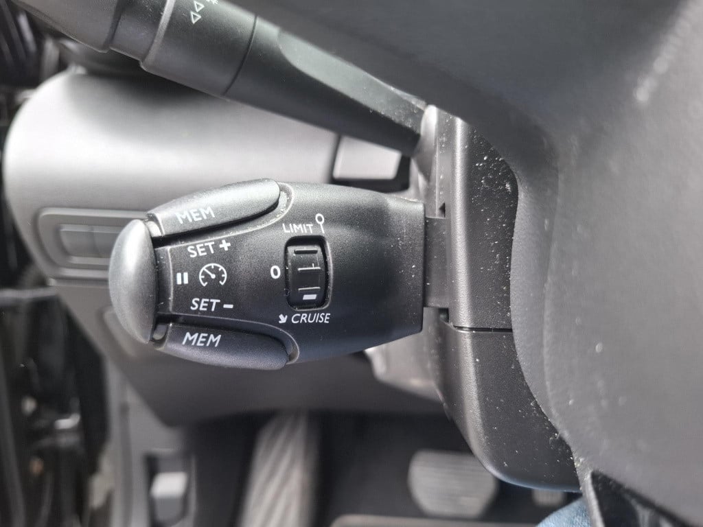 Citroen C3 Aircross suv 130 shine automaat pano/leer/trekhaak