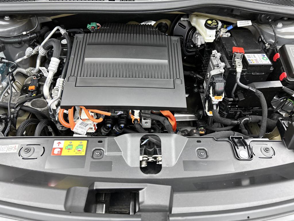 Peugeot E-2008 ev gt 50 kwh | rijklaar | adaptive cruise | icockpit | keyle