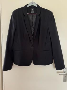 Zwarte, gevoerde damesblazer van Atmosphere in maat 44