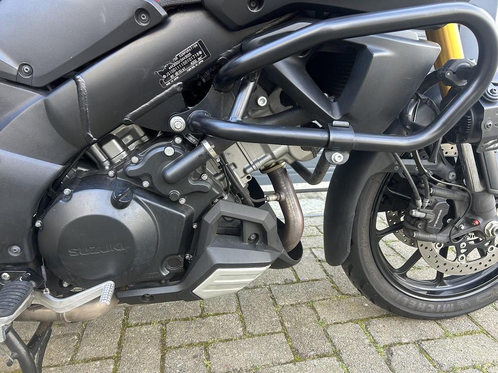 Compleet aangeklede Suzuki DL1000 uit 2014 met 36dkm, rijklaar €6995,-