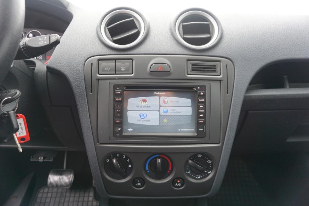 Ford Fusion 1.6-16v futura automaat - airco / navi / cruise / elektr. ramen