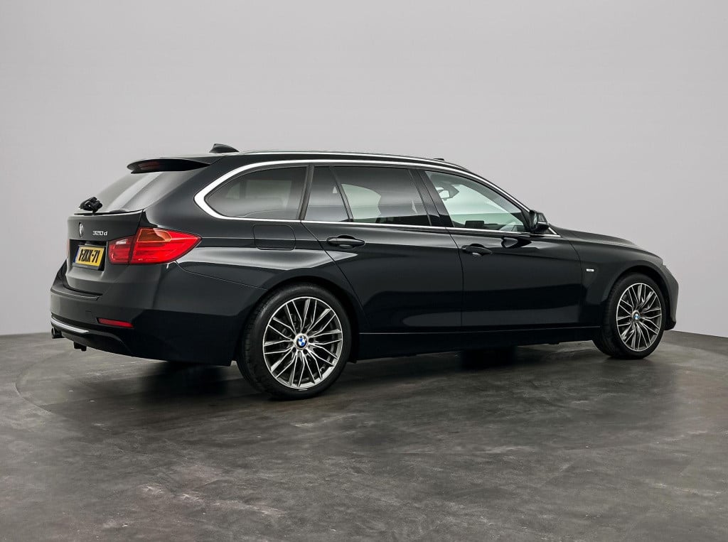 BMW 3-serie touring 320d high executive pano leder automaat