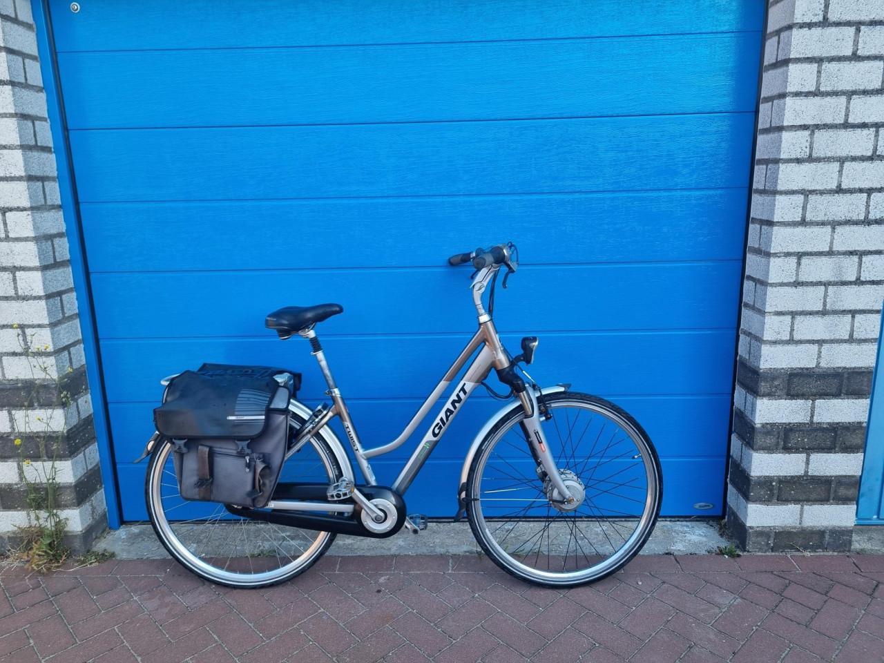 2 x Elektrische -fiets GIANT -Twist ......... * setje *