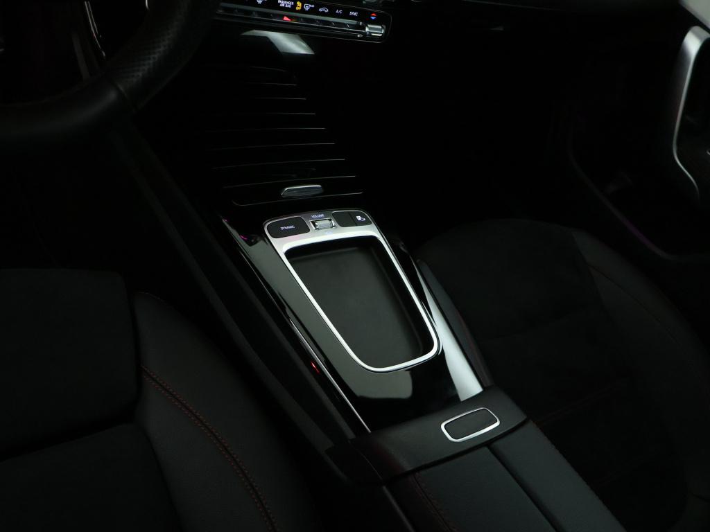 Mercedes-Benz Cla shooting brake shooting brake 180 amg | keyless go | sfee