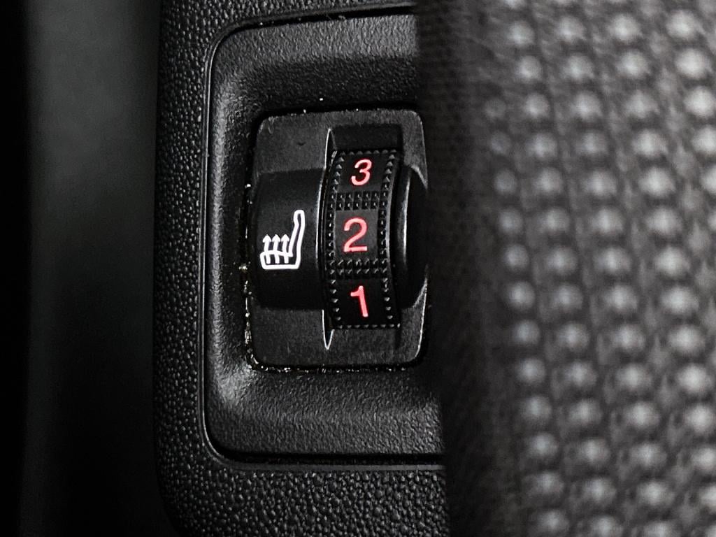Citroen C3 82 pk shine | rijklaar | trekhaak | stoelverwarming | apple carp