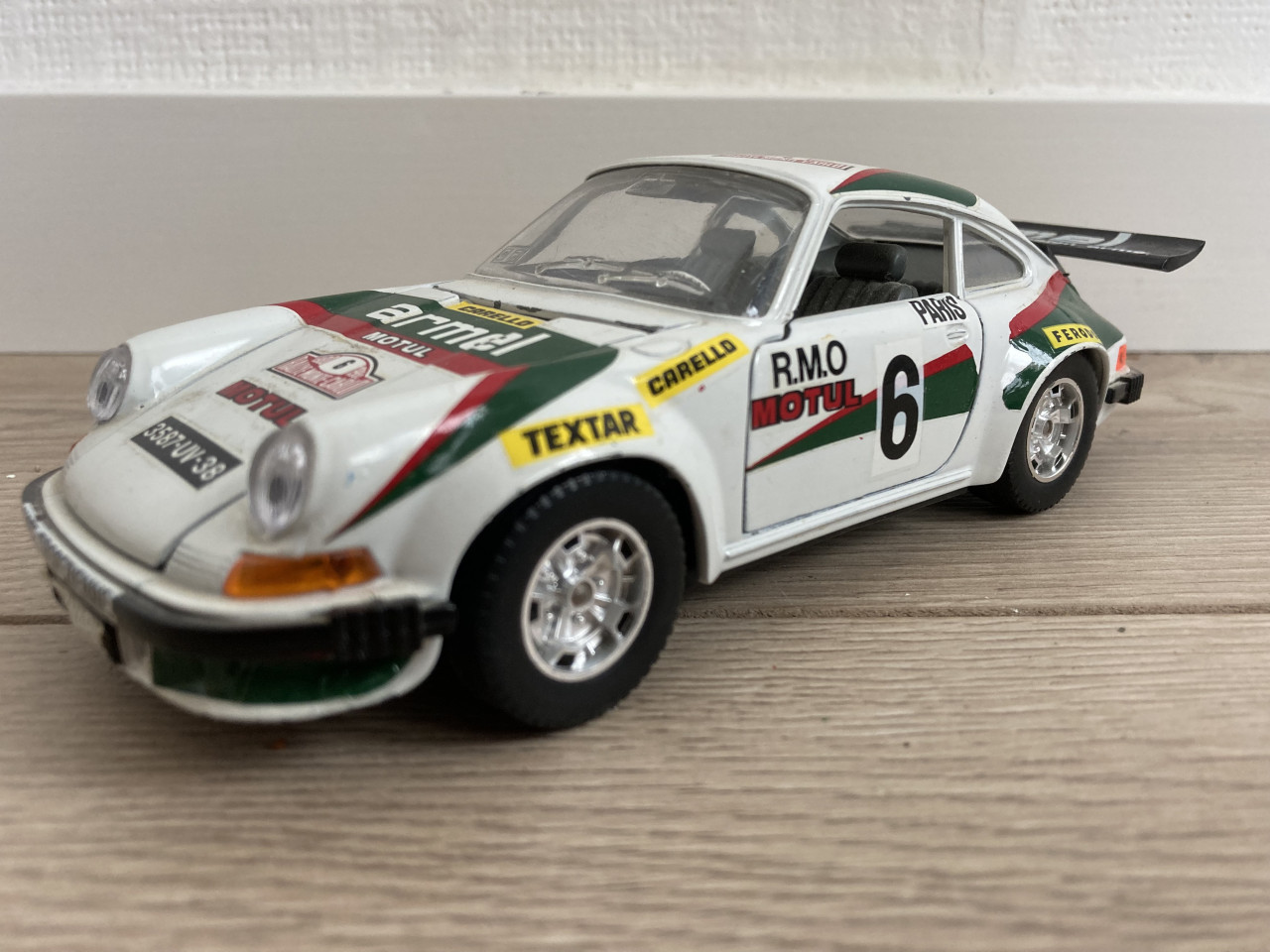 8x Revell 1:24 en Bburago