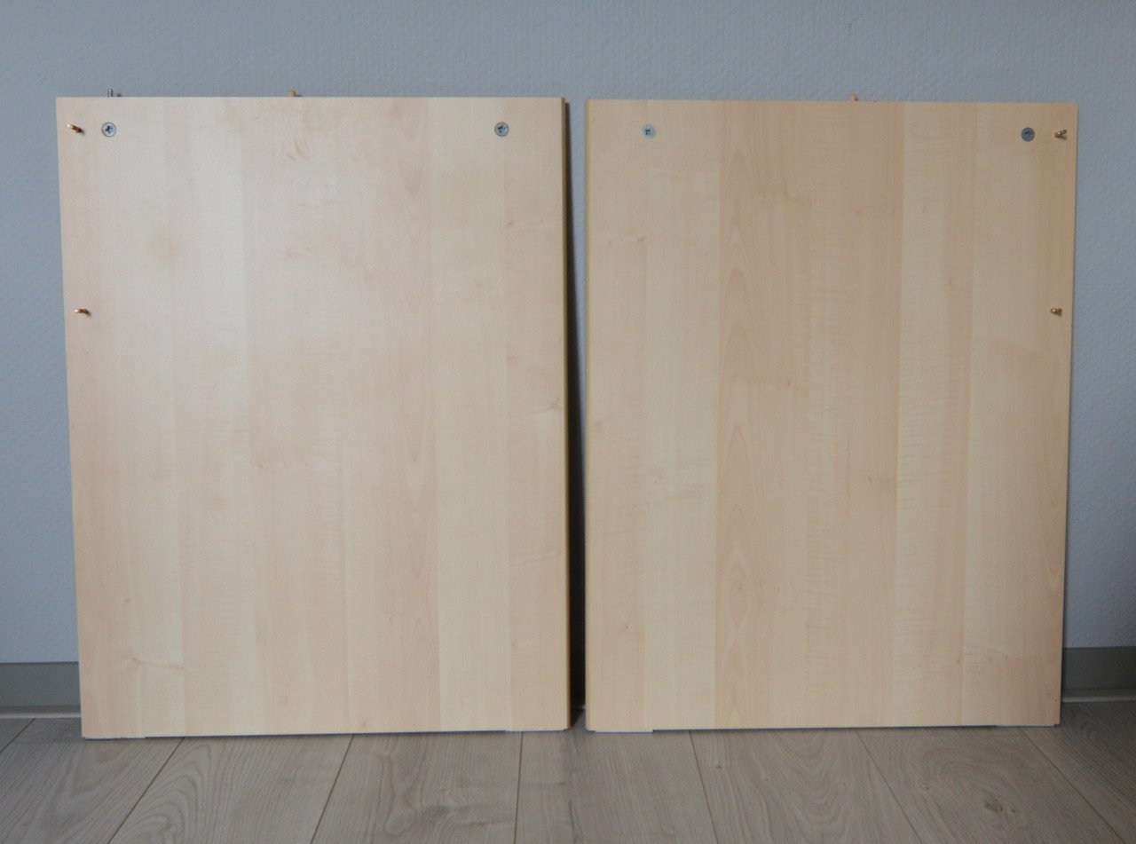 Bureau (ahorn) + Bureaulamp (halogeen) + Boekenplank (ahorn)