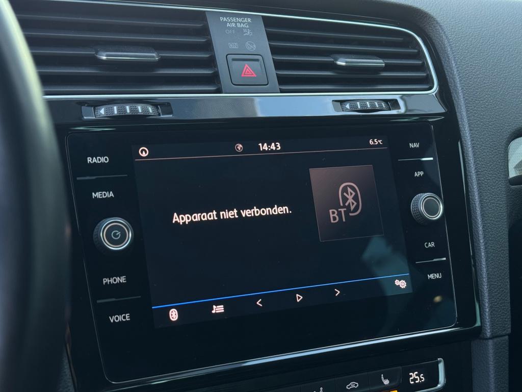 Volkswagen Golf 1.0 tsi join * virtual cockpit * navigatie * stoelverwarmin