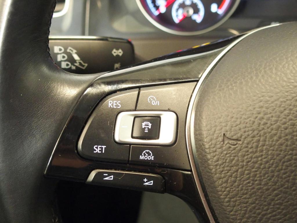 Volkswagen Golf 1.0 tsi comfortline business|stoelverwarming|all season ban