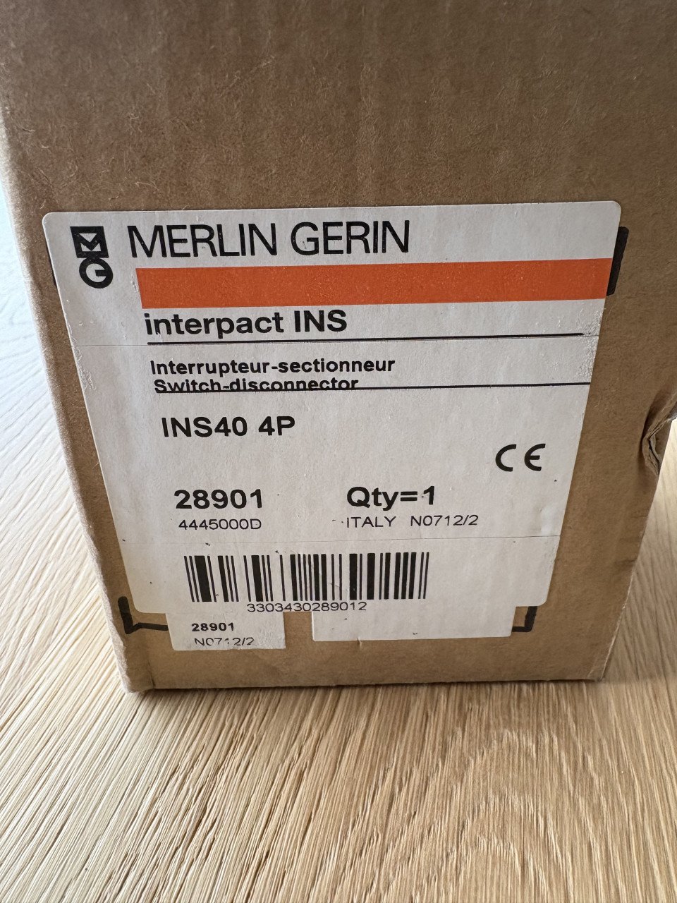 Compact INS40 4P - Lastscheider