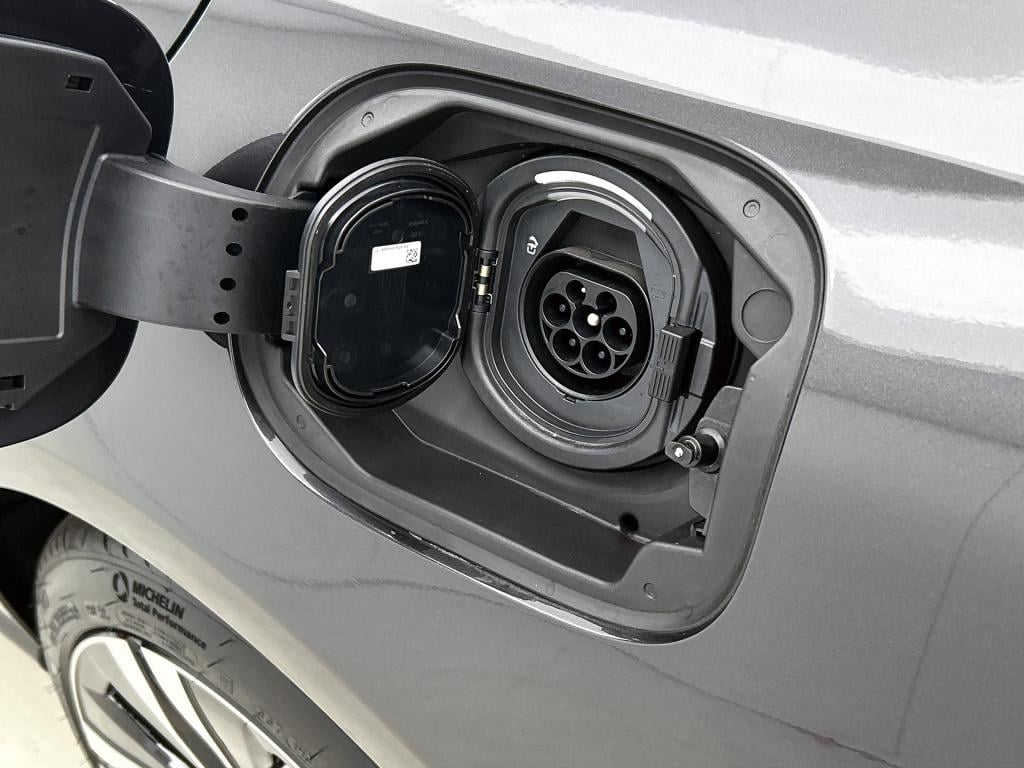 Mercedes-Benz C-Klasse 300 e business solution luxury | winterpakket | trek