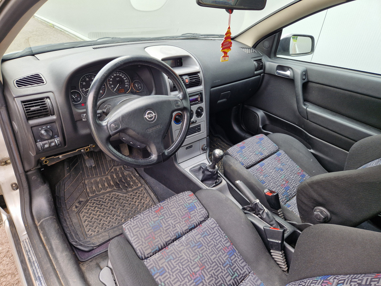 Opel Astra Coupé 2.2-16V