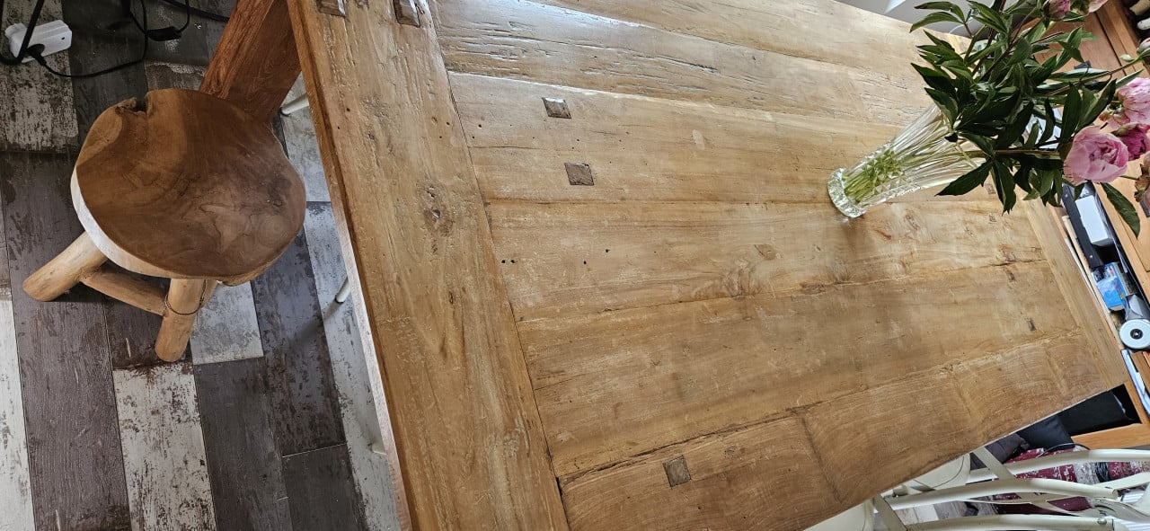 Mooie teakhouten tafel met 6 stoelen