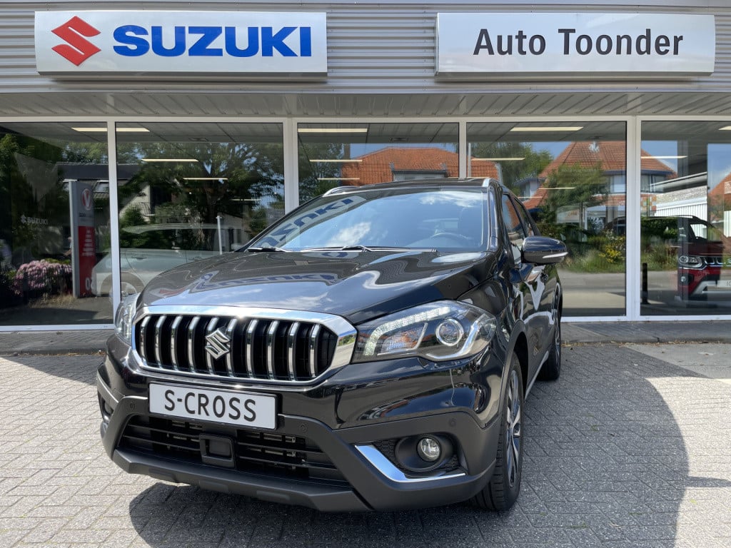 Suzuki Sx4 S-cross 1.4 boosterjet style smart hybrid/ pano dak