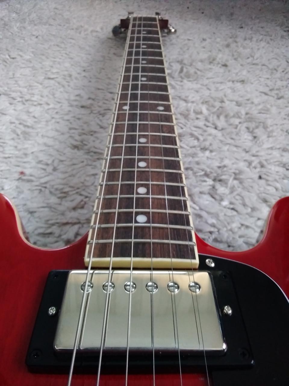 Epiphone ES-339 Inspired by Gibson Cherry Red 2024 z.g.a.n. 350 euro!