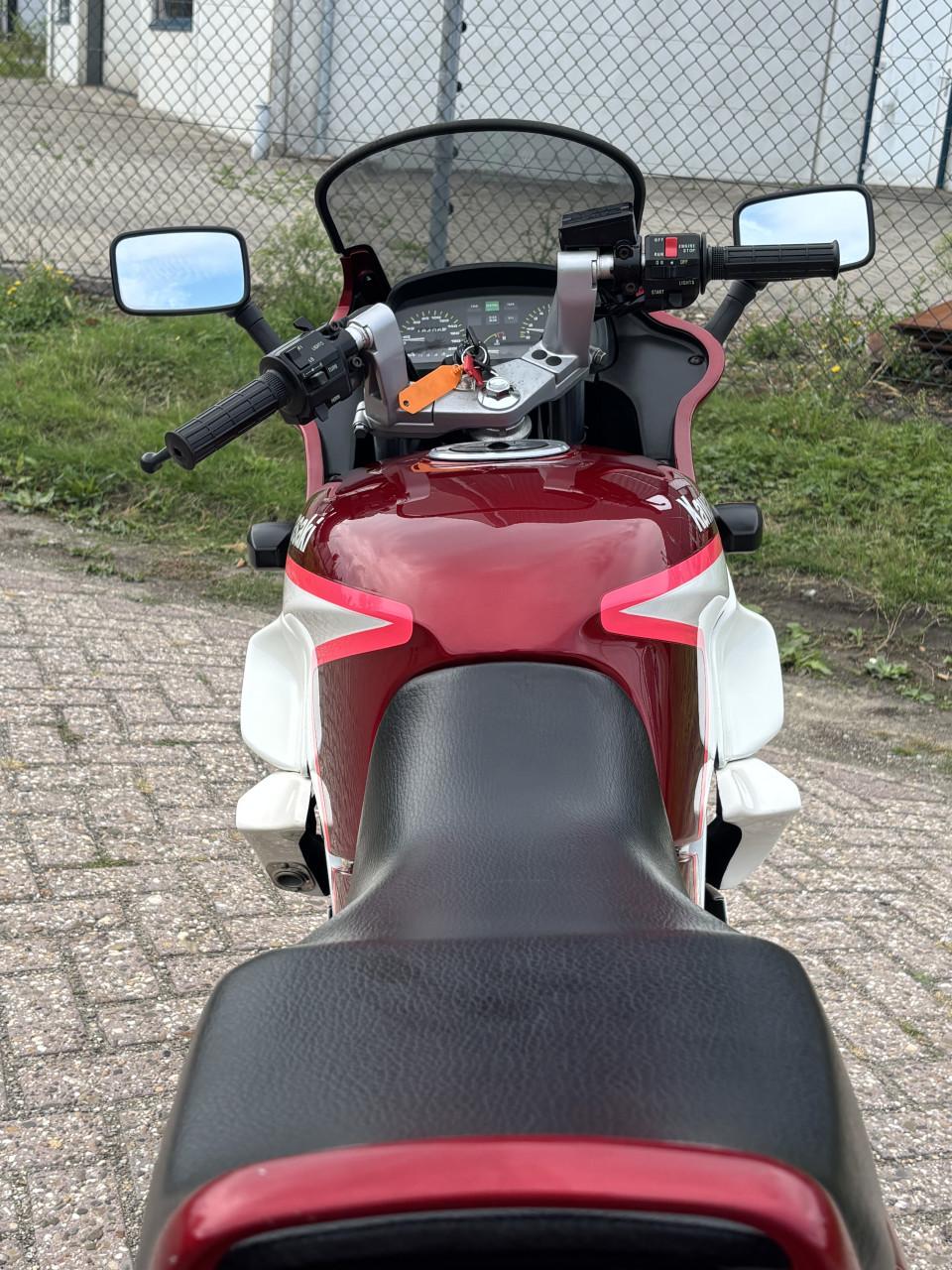 Kawasaki GPZ 500S