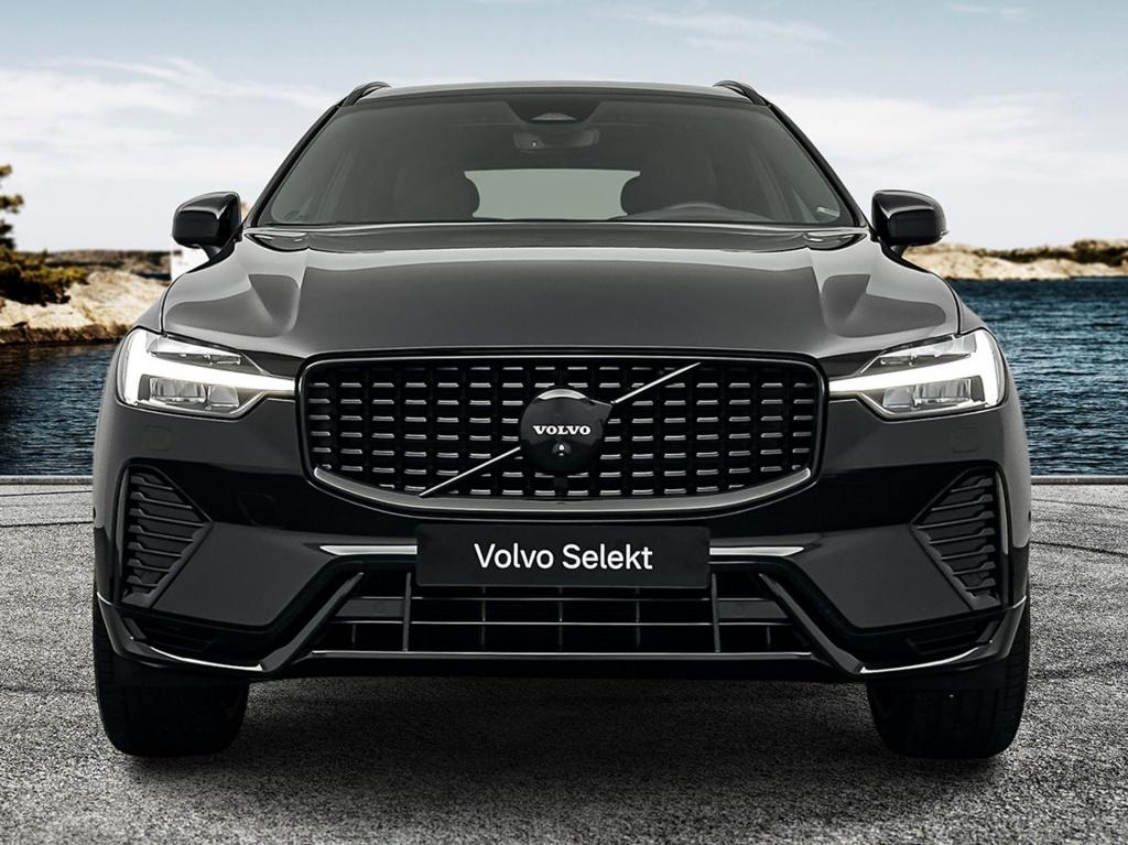 Volvo XC60 t6 398pk recharge black edition ultra| pano| luchtvering| 360 ca
