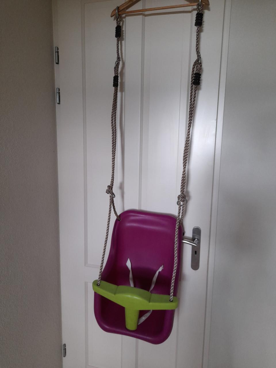 Babyschommel (in goede staat )