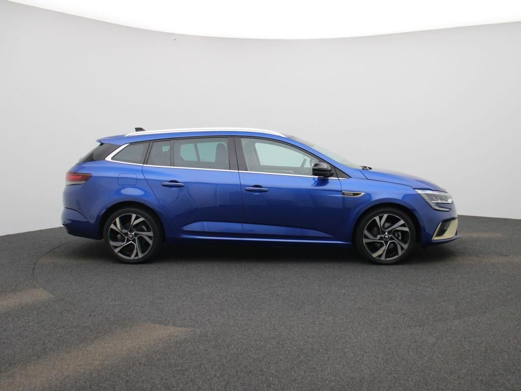 Renault Megane E-tech estate 1.6 plug-in hybrid 160 e-tech engineered | phe