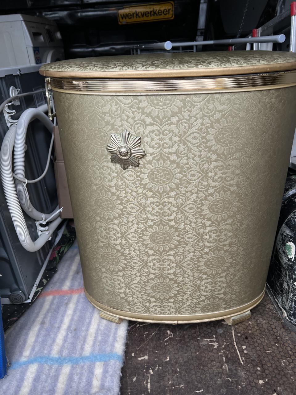 Antieke Amerikaanse wasmand