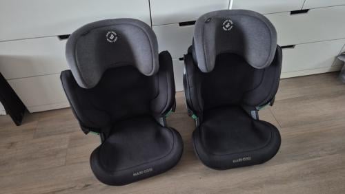 2x Maxi Cosi Kore i-Size kinderautostoelen